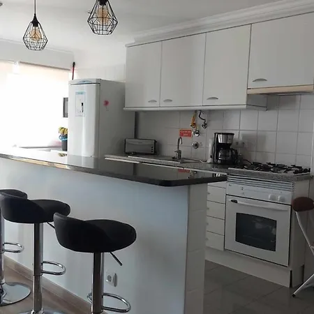 Portinho Ii-modern With Balcony Facing The Sea Apartment *