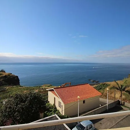 Portinho Ii-modern With Balcony Facing The Sea Apartment Levadas
