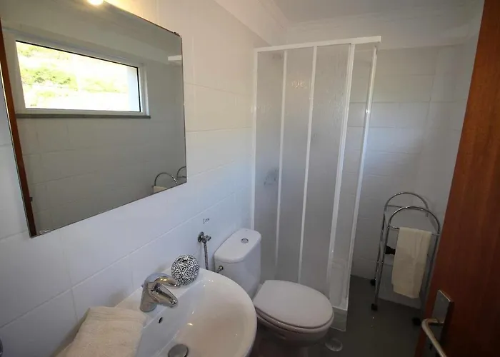 Portinho Ii-modern With Balcony Facing The Sea * Канису