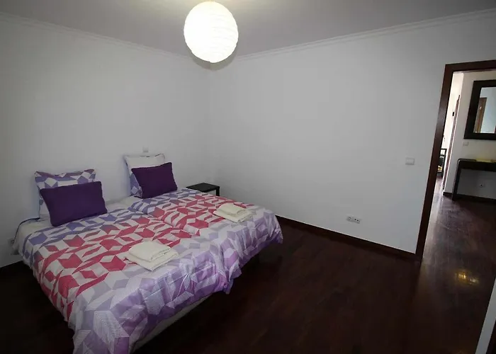 Portinho Ii-modern With Balcony Facing The Sea *