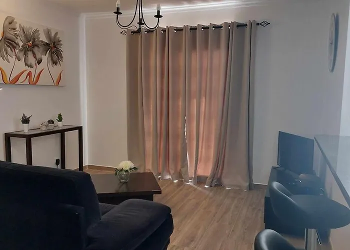 Portinho Ii-modern With Balcony Facing The Sea Caniço