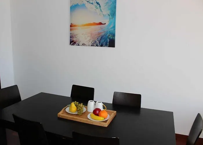 Portinho Ii-modern With Balcony Facing The Sea *