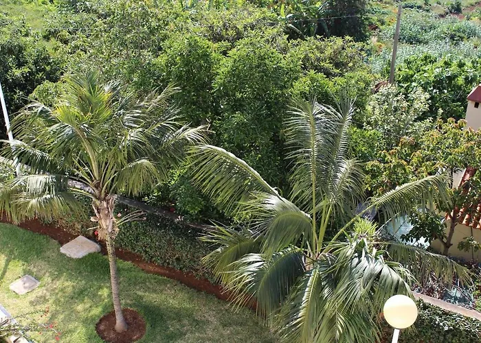 Portinho Ii-modern With Balcony Facing The Sea Caniço